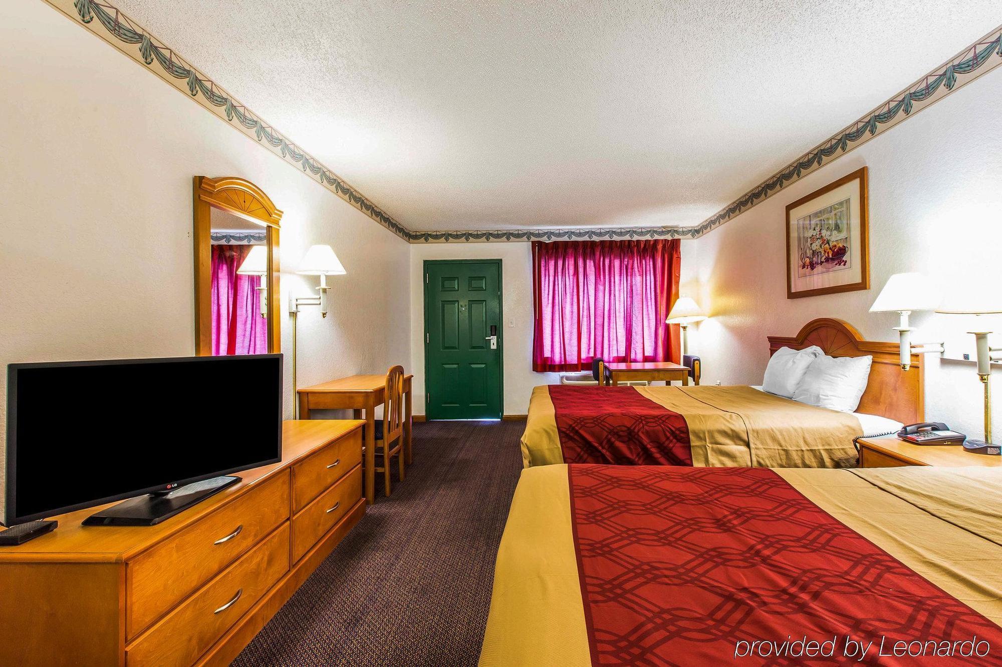 Econolodge Inn & Suites Albany Exterior photo